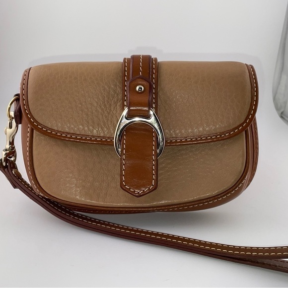 Dooney & Bourke Handbags - NWOT Dooney & Bourke Small Wristlet Tan With Brown Logo Snap Closure Leather‍‍‍‍